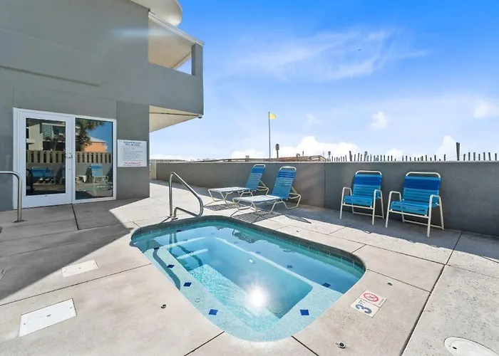Apartment Island Royale 1004 By Youngs Suncoast